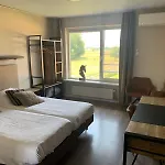 Human & Horse Hotel 3*