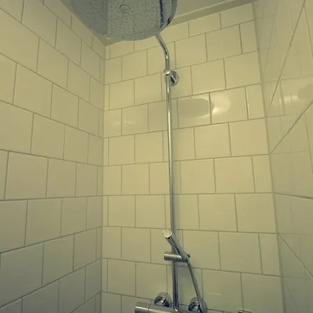 Human & Horse Otel Kootwijkerbroek